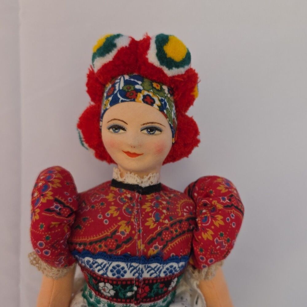 Hungarian MATYO Wedding Doll - Picture 2 of 6